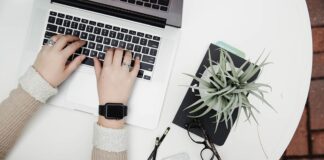 10 Ways to Make Extra Money as a Graphic Designer