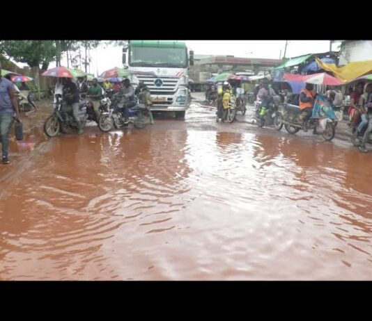 L’État des routes à Douala