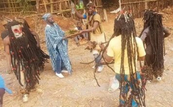 Foi, tradition et société