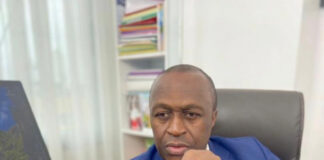 𝐂𝐨𝐧𝐬𝐭𝐲 𝐄𝐤𝐚 𝐧𝐨𝐮𝐬 𝐚 𝐪𝐮𝐢𝐭𝐭𝐞́𝐬