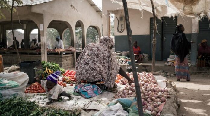 Destruction de plusieurs boutiques à Yaoundé : La colère gronde au marché Mokolo.