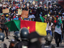 Crise anglophone : Yaoundé sous pression