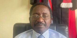 DÉRIVE CONSTITUTIONNELLE ET CRISE DE LÉGITIMITÉ : PR ABÀA OYONO : « LA CRÉATION D’UN VICE-PRÉSIDENT NOMMÉ EST UNE HÉRÉSIE JURIDIQUE »