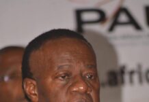 « 𝐂𝐞𝐬 𝐩𝐫𝐨𝐠𝐫𝐚𝐦𝐦𝐞𝐬 𝐬𝐨𝐧𝐭 𝐡𝐨𝐫𝐬-𝐥𝐚 𝐥𝐨𝐢 »