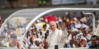 Visite historique à Douala : Le Pape Léon XIV insuffle un vent d’espoir à la jeunesse camerounaise