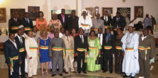 Cameroun : Décentralisation sous tutelle, Dans les normes, la décentralisation doit être exercée par la base. Mais, le modèle camerounais consacre plutôt une décentralisation administrée par le sommet.