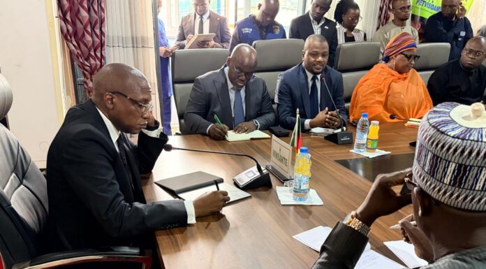 Visite du Ministre la Santé Publique dans les programmes et projets du Minsanté : Le Dr Malachie MANAOUDA évalue l’état d’avancement des projets