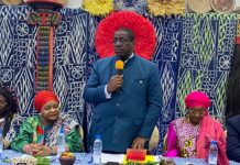 Lutte contre le tribalisme : Roger Mbassa Ndinè et les élites de l’Ouest scellent le pacte du « vivre-ensemble »