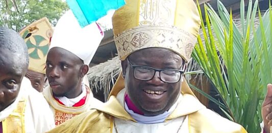 Ordination épiscopale à Douala : Mgr Patrick Samuel Ebongue Njongui élevé au rang d’évêque auxiliaire