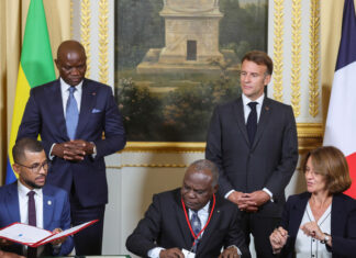Gabon/transformation locale du manganèse : la France et le groupe Eramet font plier le Gabon.