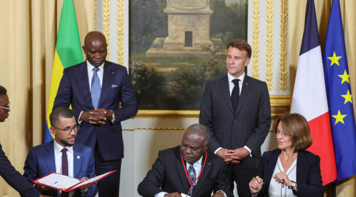 Gabon/transformation locale du manganèse : la France et le groupe Eramet font plier le Gabon.