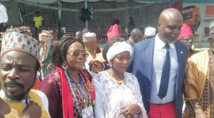 Médecine traditionnelle : Dr Catherine Gatseye Hawona, une voix de la médecine traditionnelle à Douala